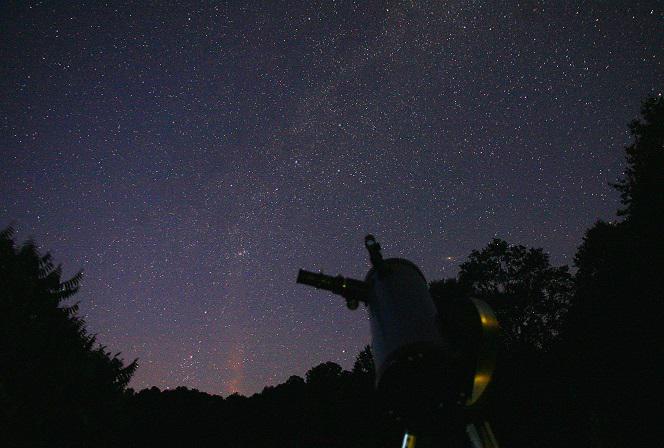 Zjawiska astronomiczne 2019 KALENDARZ - co zobaczymy na niebie?