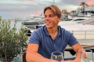 Hubert Szczypek z Gogglebox. Przed telewizorem kradnie kobiece serca. Tego o nim nie wiecie