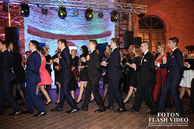 Studniówka w liceum im. Dobiszewskiego [ZDJECIA]