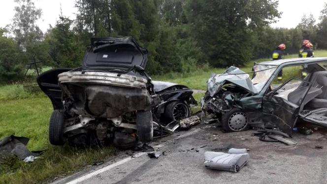 Dwie osoby zginęły na miejscu, trzecia zmarła w szpitalu