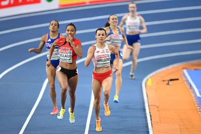 Anna Wielgosz, bieg na 800 m w Apeldoorn