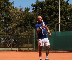 Artur Szpilka vs Dominik Durniat na tenisowym korcie