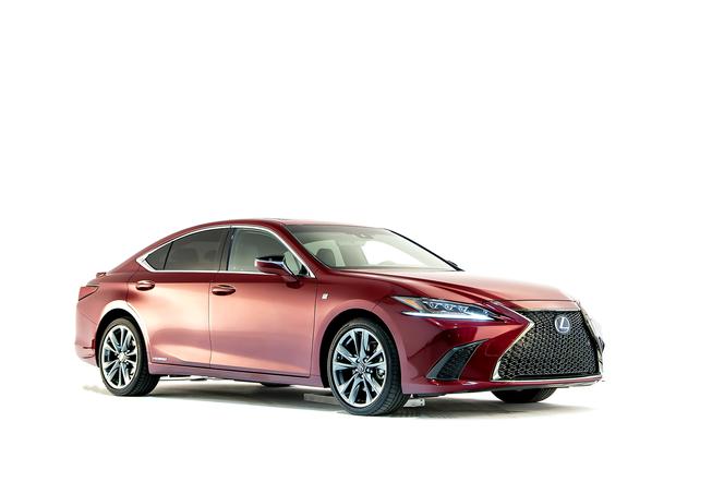 Lexus ES 300h F Sport