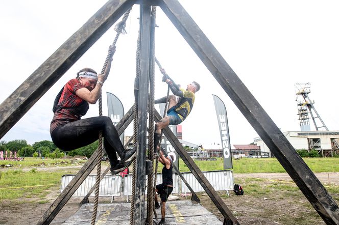 Runmageddon w Katowicach 2025. Błoto, pot i triumf na Hałdzie Kostuchna