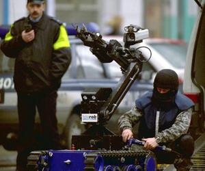 Potężny wybuch na Ursynowie. Kazimierz S. zginął od bomby ukrytej w aucie. Zamach zleciła żona	