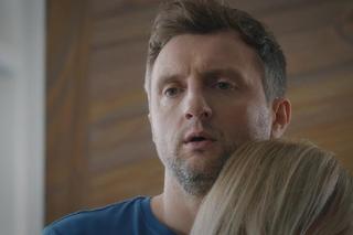 	M jak miłość odc. 1805. Bartek (Arkadiusz Smoleński), Dorota Kawecka (Iwona Rejzner)