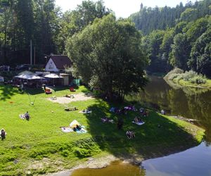To najpiękniejsze jezioro na Dolnym Śląsku. Otoczone jest wzgórzami i lasami 