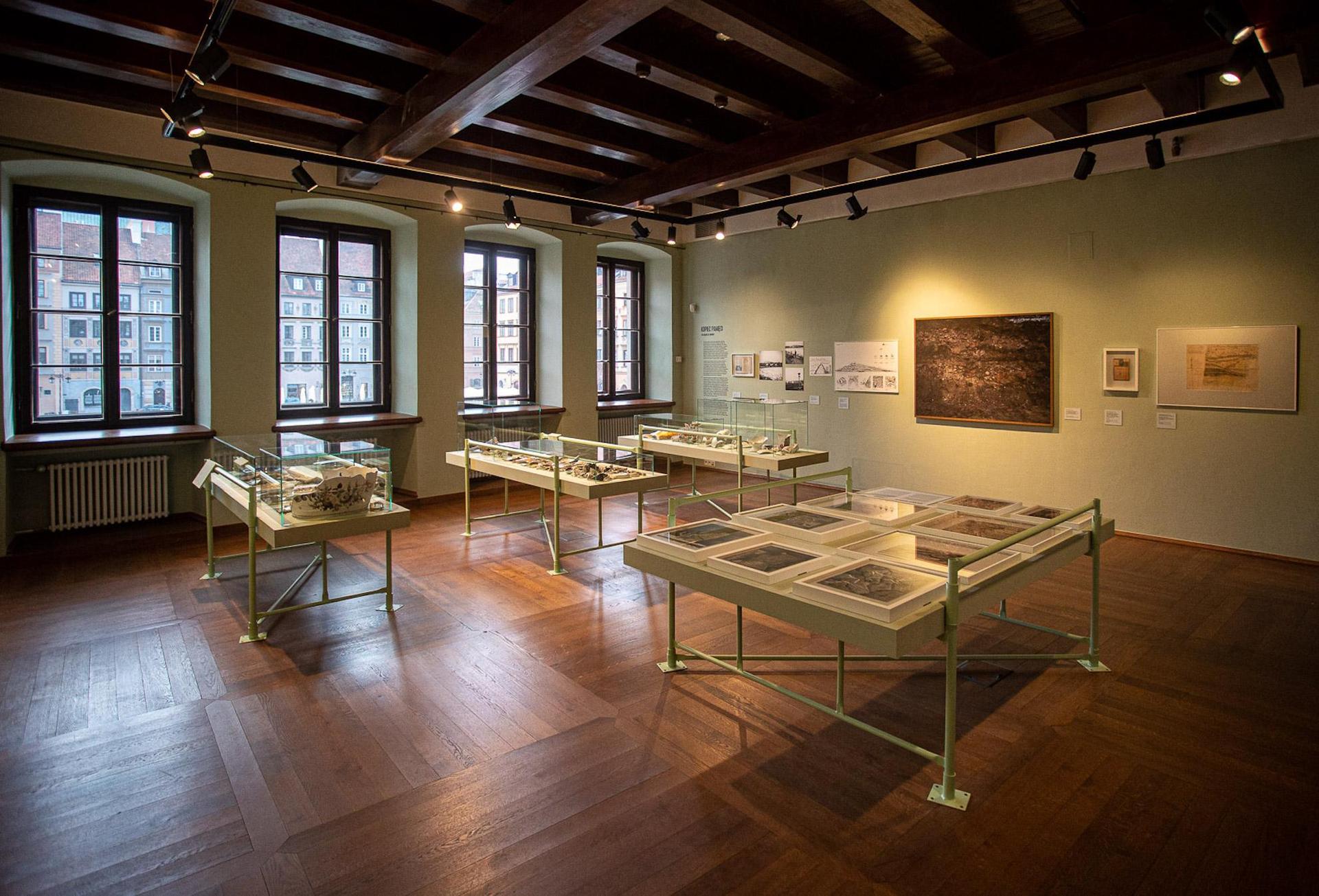 Muzeum Warszawy - Zgruzowstanie Warszawy 1945 - 1949
