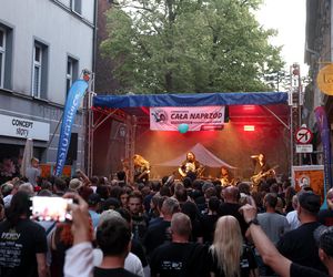 Hałas Miasta 2025 w Gliwicach. Zenek Kupatasa i Wiewiórka Na Drzewie na scenie. Mamy zdjęcia
