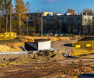 Budowa tunelu pod torami przy PKP Warszawa Wesoła