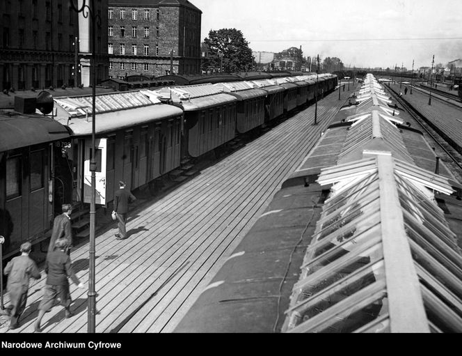 Warszawa. Dworzec Wileński dawniej i dziś