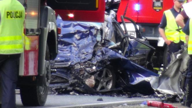 Tragiczny wypadek w Kalinowcu. Auta stanęły w ogniu po czołowym zderzeniu. Jedna osoba nie żyje