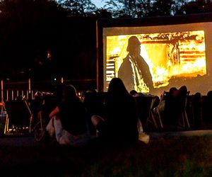 Siedlce: Plenerowe kino w każdą środę lipca. Sprawdź repertuar!