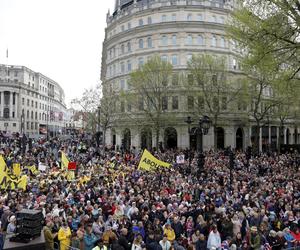 Koronacja Karola III. Protesty przeciwko królowi w Londynie  