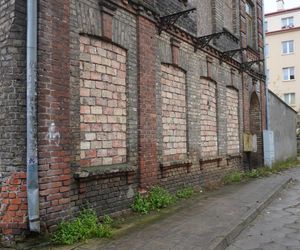 Opuszczona zabytkowa kamienica przy ul. Sienkiewicza w Białymstoku