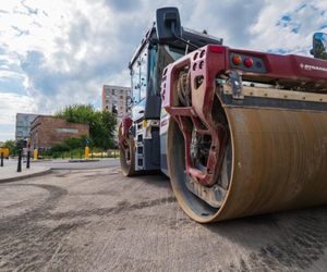 Remont Wesoła: Główna ulica zamknięta – zmiany dla kierowców i pasażerów