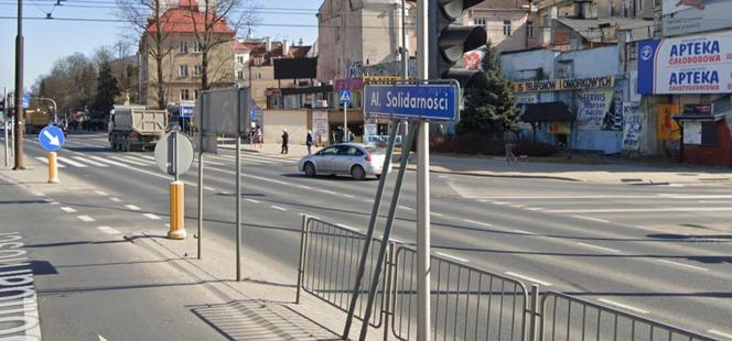 al. Solidarności, 6955 metrów