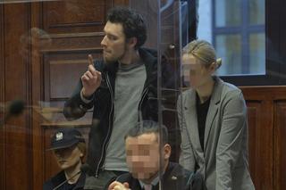 Gretchen ugotowała synowi pyszną zupę. Karl zjadł i udusił matkę