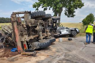 Tragiczny wypadek pod Giżyckiem. W zderzeniu skody z ciężarówką zginęła 66-latka [ZDJĘCIA]