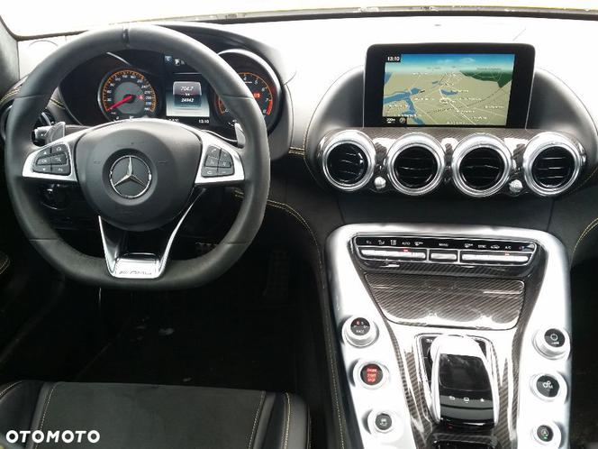Krzysztof Rutkowski sprzedaje Mercedesa AMG GT S