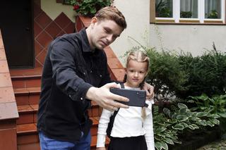 Barwy szczęścia odc. 2775: Hubert (Mark Molak), Marysia (Nina Szumowska)