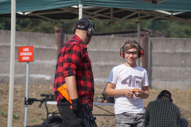 Piknik strzelecki w Bydgoszczy. To była nie lada gratka dla miłośników broni! [ZDJĘCIA]