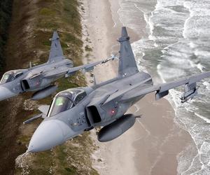 Czechy zmodernizują swojego samoloty. Czekają na F-35