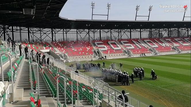 Strzały i użycie armatki wodnej na stadionie Zagłębia w Sosnowcu