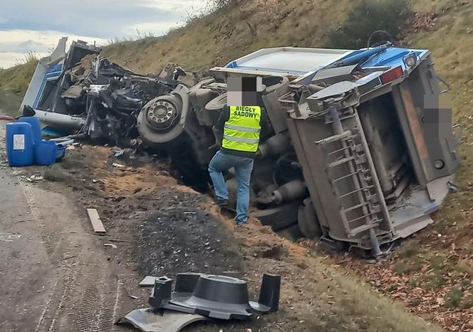 42-latek z jechał z teściami. Wszyscy zginęli w wypadku 