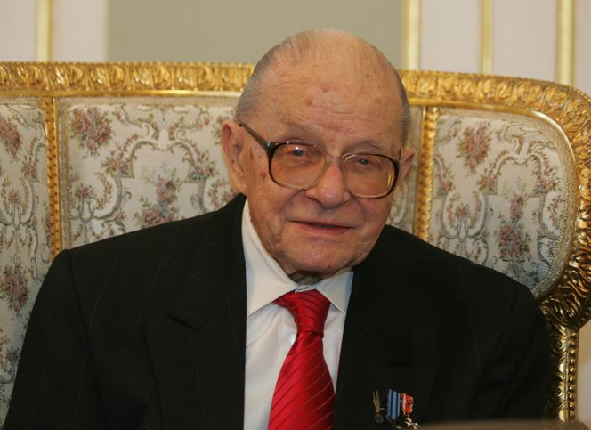 Powstanie Warszawskie w kadrze Stefana "Starby" Bałuka. Cichociemny szedł z aparatem do Powstania