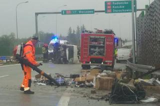 Trasa S7 w okolicach Skarżyska zablokowana, zderzyły się dwa busy. Jedna osoba poszkodowana  