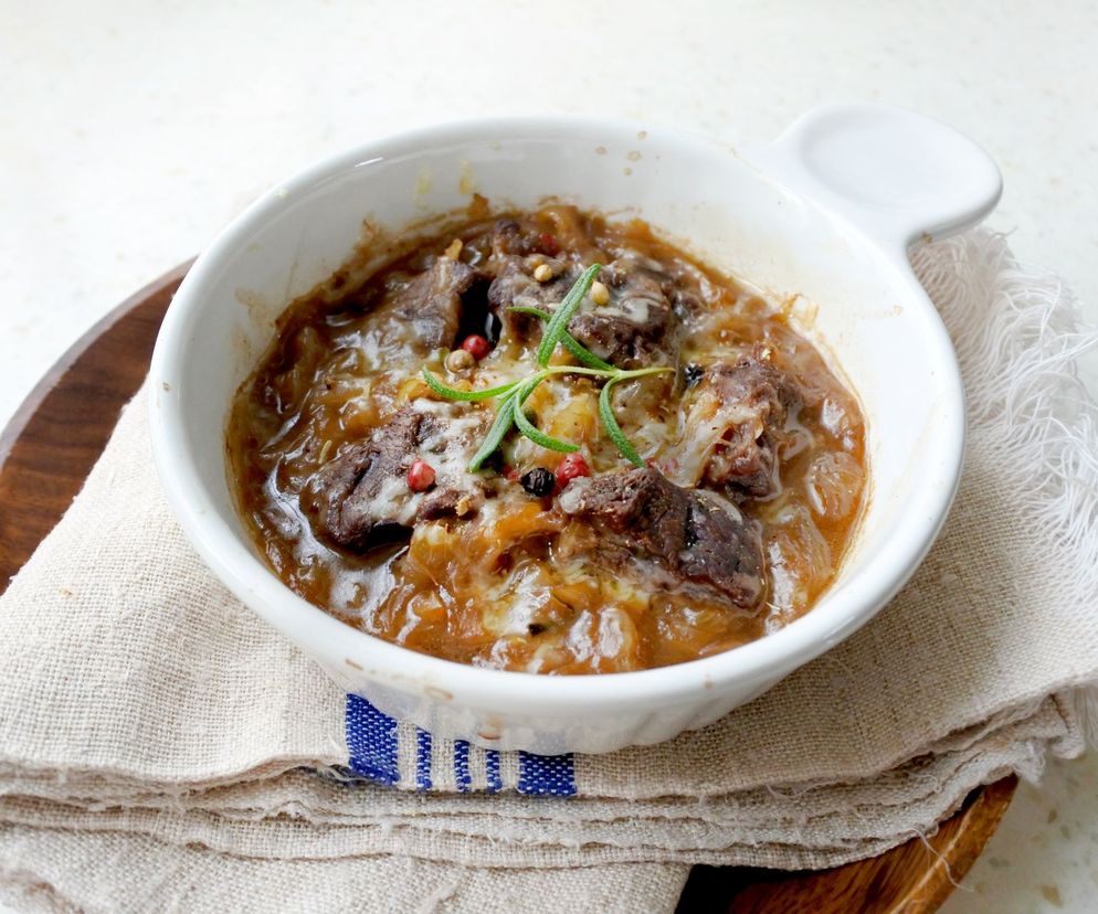 Wołowina w sosie cebulowym