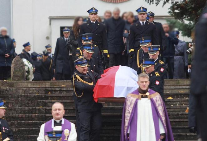 Przejmujący pogrzeb strażaka, który zginął podczas obławy na Grzegorza Borysa