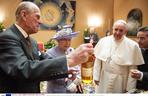 Dywan, whisky i dąb. Prezenty dla Papieża