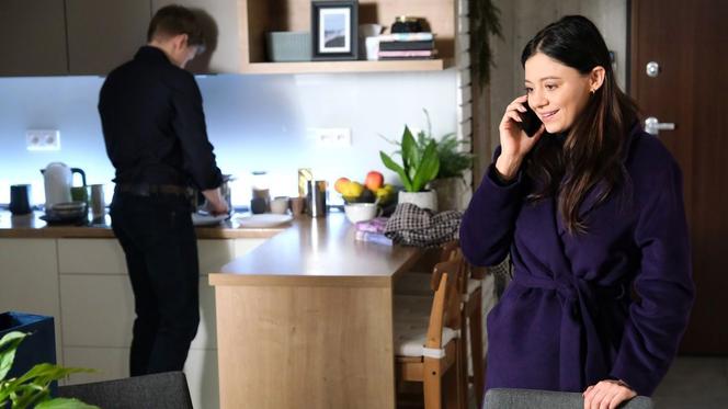 	M jak miłość odc. 1732. Iza (Adriana Kalska), Radek (Philippe Tłokiński)