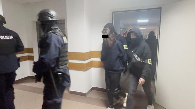 Siedem osób zatrzymanych za posiadanie broni. Wśród nich "wor w zakonie". Przyjechał do Polski wykonać zlecenie