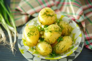 Sałatka z młodych ziemniaków - inny pomysł na młode ziemniaki
