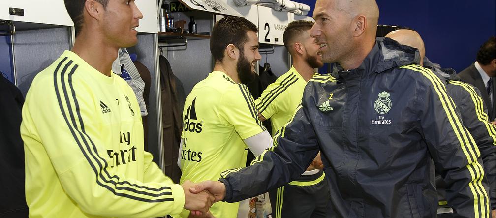 1pub_Zinedine Zidane