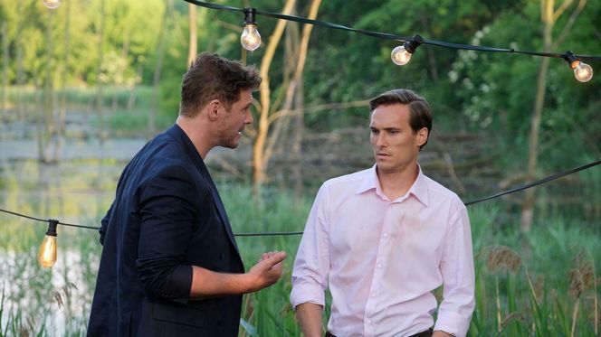 M jak miłość odc. 1887. Marcin (Mikołaj Roznerski), Olek (Maurycy Popiel)