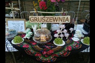 Najpiękniejsza wieś województwa śląskiego. Nazwę nosi od grusz rosnących przy polach