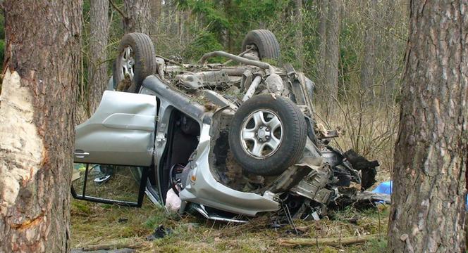 Wypadek toyoty we wsi Frącki