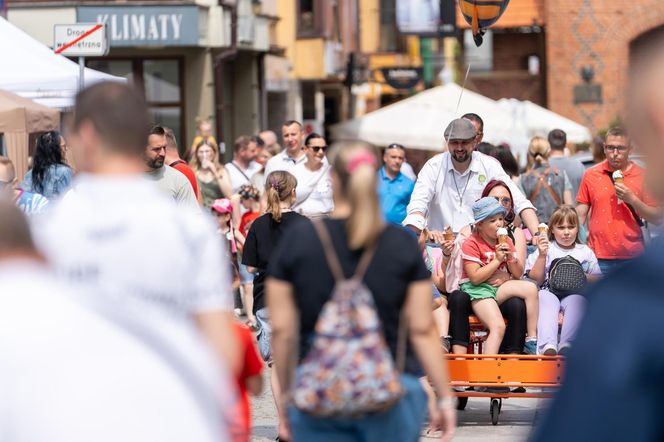 Tłumy na Starym Mieście w Olsztynie. Tak mieszkańcy świętowali Dzień Dziecka