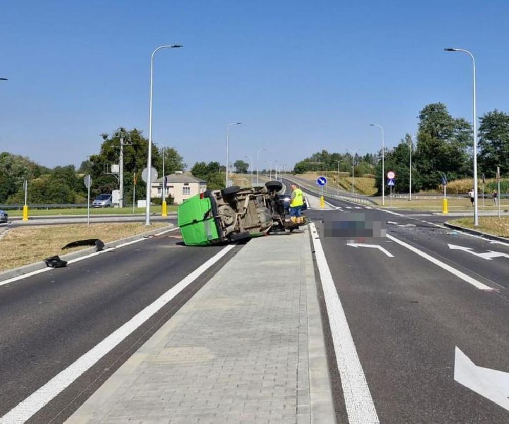 Tragedia na obwodnicy Nałęczowa w woj. lubelskim. Nie żyje 74-latek. Do szpitala trafiło pięć osób