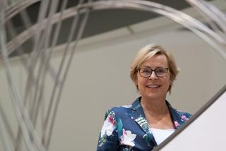 Jadwiga Wiśniewska z Brukseli przyjeżdża kopać w ogródku