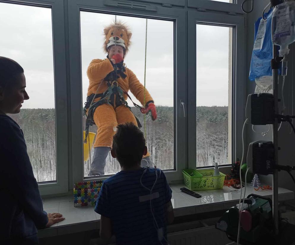 Alpiniści odwiedzili małych pacjentów Górnośląskiego Centrum Zdrowia Dziecka w Katowicach