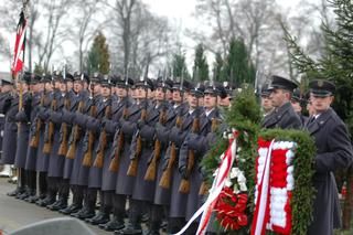 Rocznica katastrofy samolotu wojskowego w Mirosławcu w 2008r.