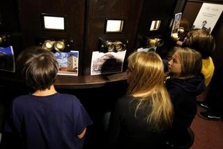 Co robić w Warszawie? Pomysły za 25 zł i mniej! Fotoplastikon