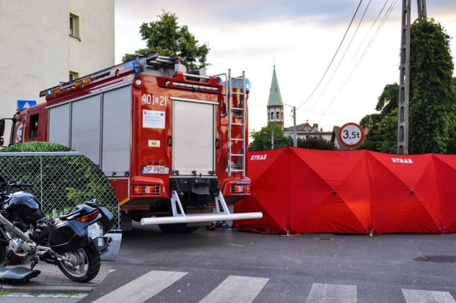 Lewin Brzeski: Drogowy koszmar! 28-letni motocyklista umierał na drodze [ZDJĘCIA]