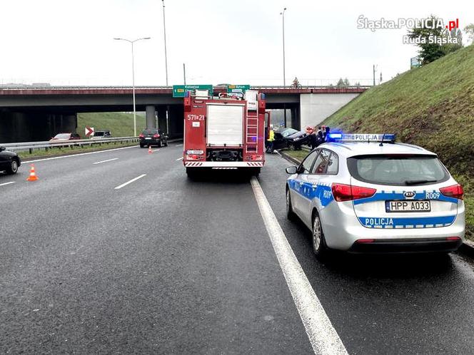 Ruda Śląska: FATALNY dzień dla kierowców na DTŚ. W krótkim czasie aż CZTERY KRAKSY!