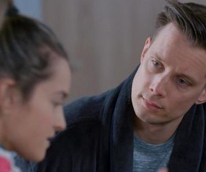 Na Wspólnej odc. 4045. Darek Żbik (Michał Mikołajczak), Kasia (Julia Chatys)